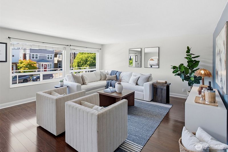 2nd image of 4324 Phinney Avenue N #3