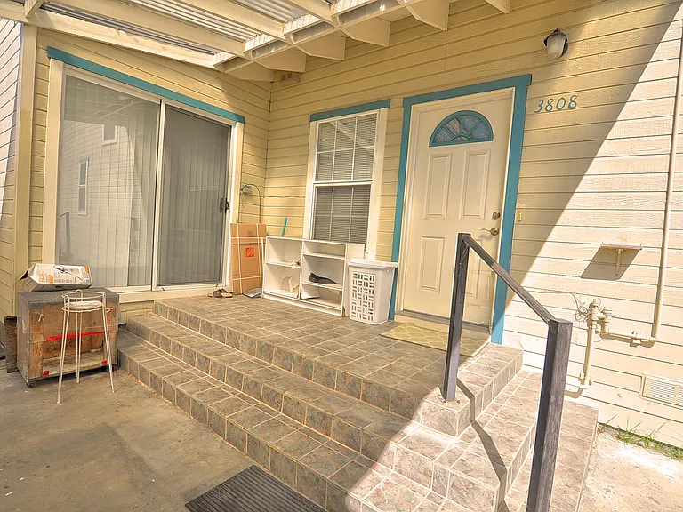 3808 Whittle Ave — Photo 4