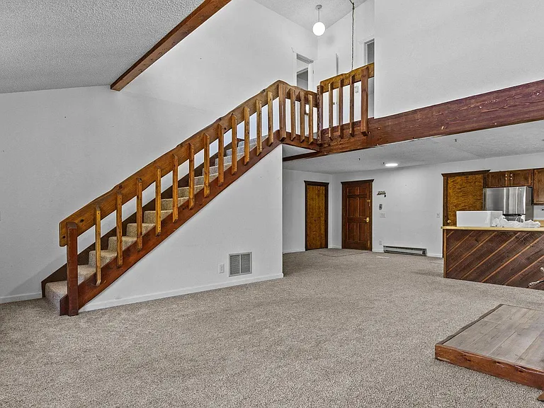 1108 Parkwood Ln — Photo 9
