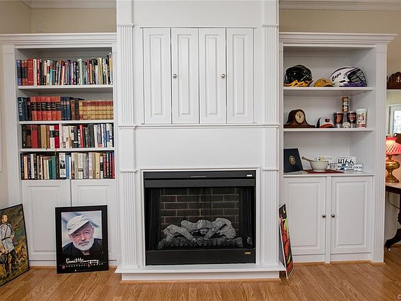 5th image of 4144 San Marco Dr #A