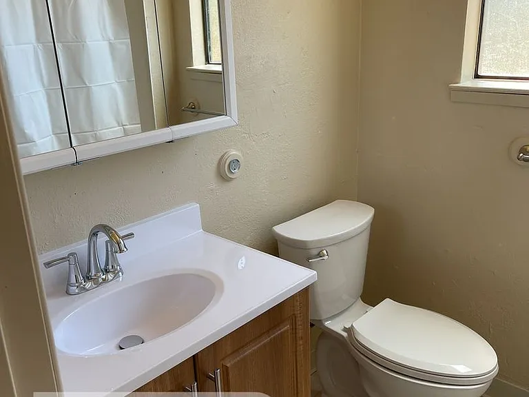 7827 Zenith Dr — Photo 12