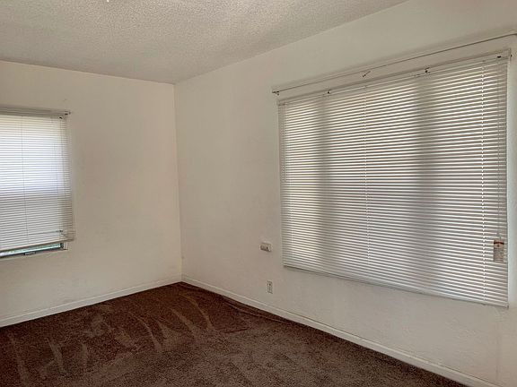 2nd image of 900 Owens St APT 1
