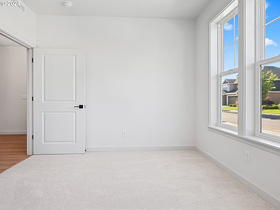 5th image of 16908 NE 80th St