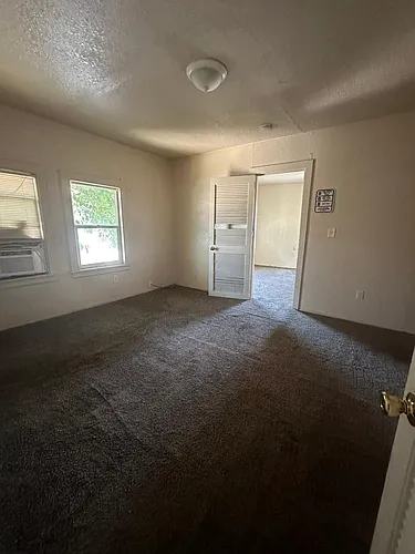 821 N American St #4 Photo 1
