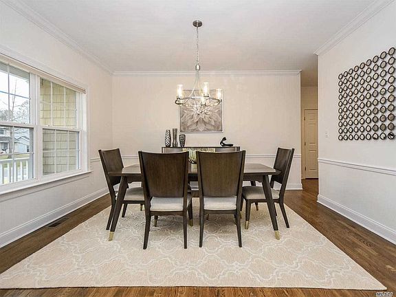 5th image of 46 Wakefield Ave
