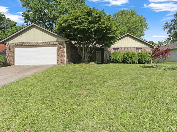 1841 Spruce Hill Dr, Belleville, IL 62221