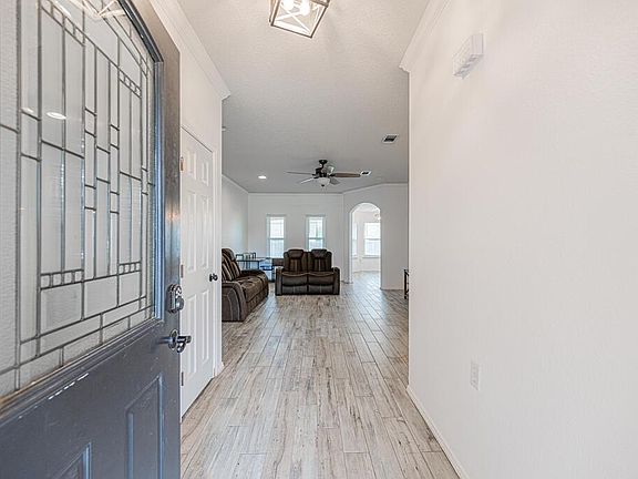 3rd image of 4405 Trevino St