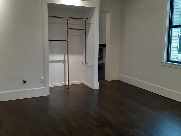 65 Thorne St — Photo 12
