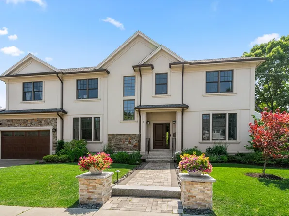 7 Fredette Rd, Newton, MA 02459