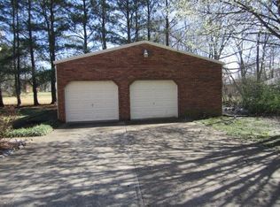 223 Avalon Dr, Paris, TN 38242