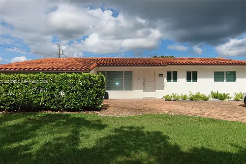4401 SW 102nd Pl Photo 1