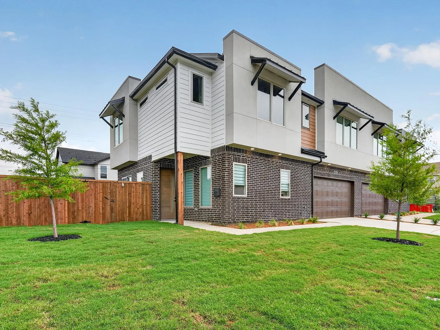 3 bed, 2.5 bath, 1866 sqft, $3,500 — Photo 1