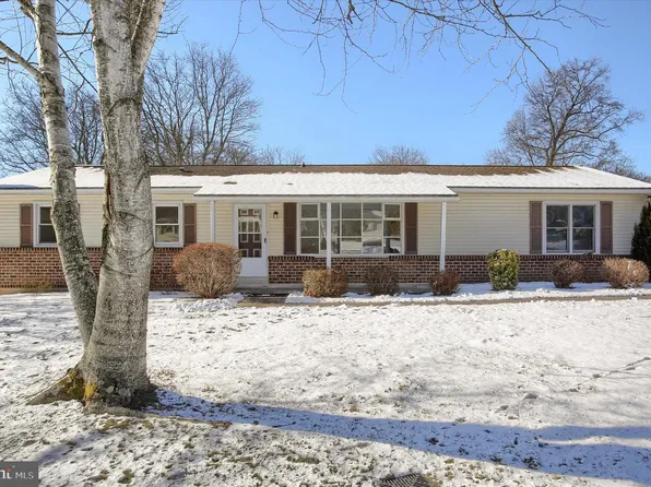 17 Pinetree Dr, Duncannon, PA 17020