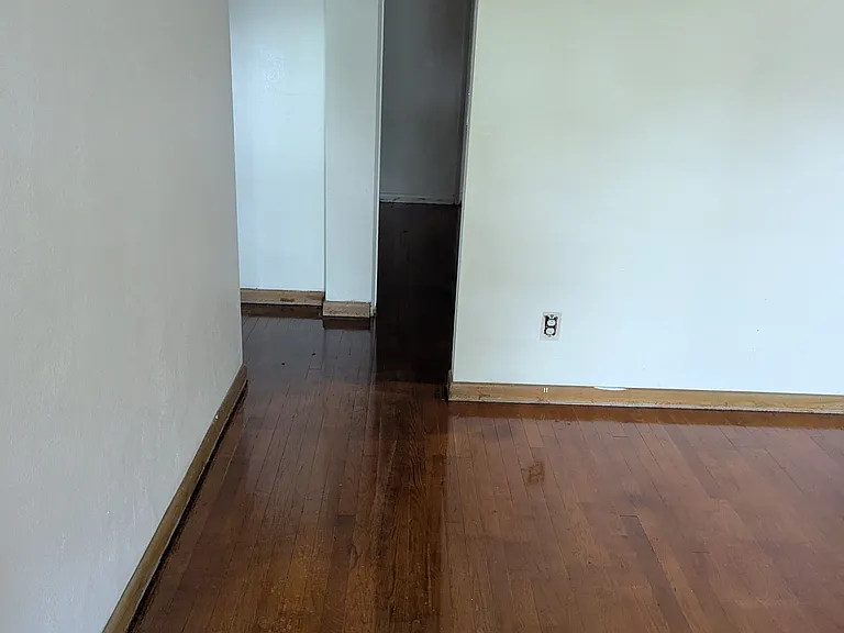 2000 Saint Stephen Dr — Photo 13
