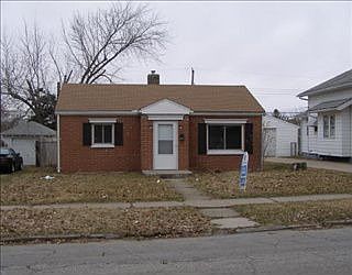 1st image of 217 E Victoria St