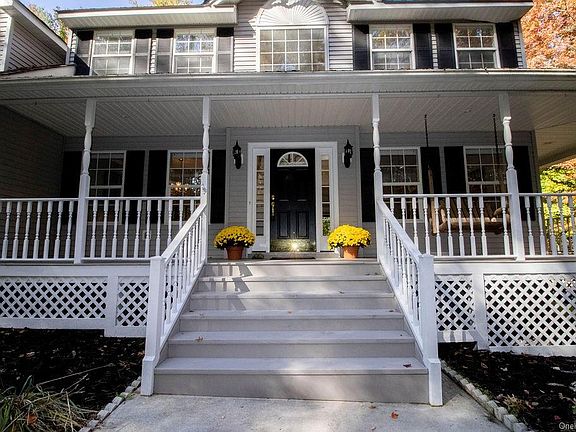 5th image of 151 Dubois St
