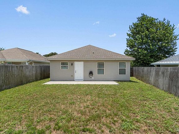 2nd image of 1974 Crosscreek Cir