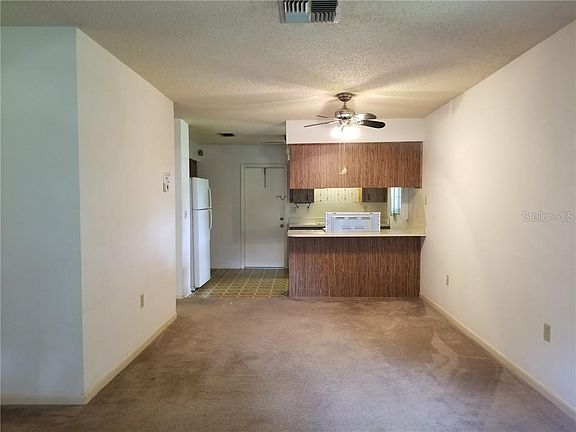 3rd image of 523 E Bella Vista St