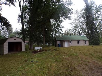 2988 N Three Rivers Rd, Gladwin, MI, 48624