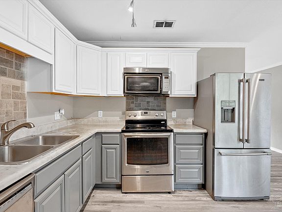 4th image of 7704 Brook Meadow Pl