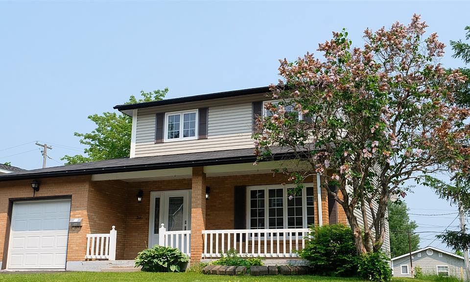 1st image of 12 Valley View Drive
