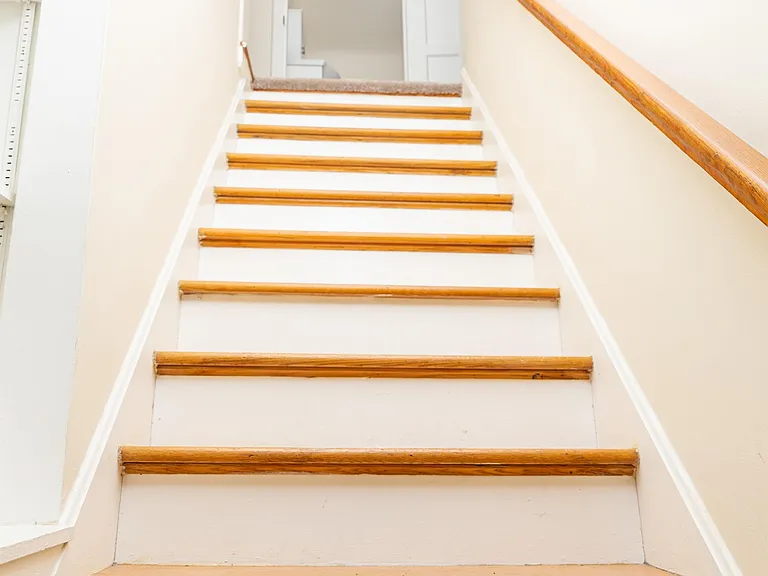 657 Montclair Dr — Photo 12