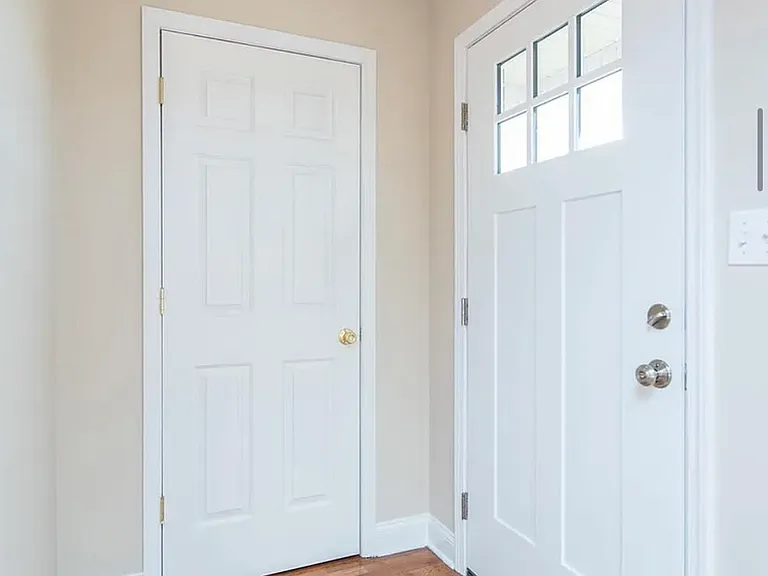 618 Hampton Way #A — Photo 5