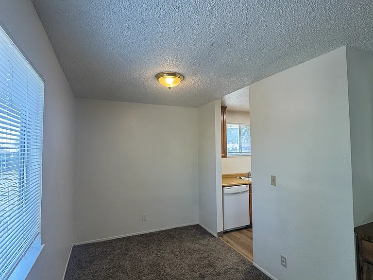 118 Yorkshire Ct #D — Photo 6