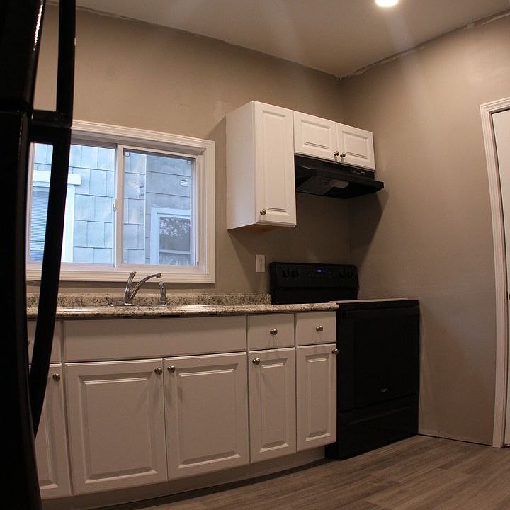 1st image of 62 Amherst St