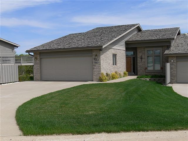 For Sale: 203 Calumet, Yankton, South Dakota 57078