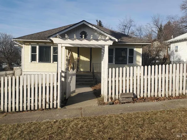 710 Maple St, Potlatch, ID 83855