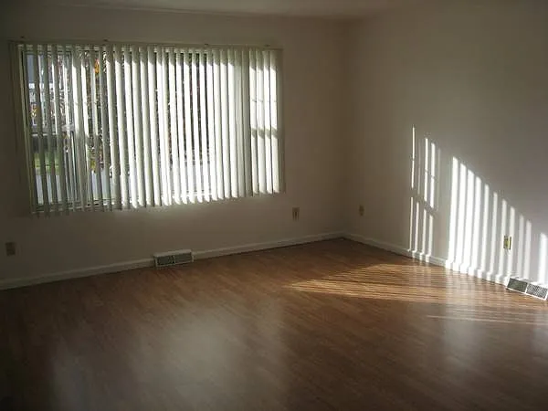 32 Knickerbocker St #32 — Photo 8