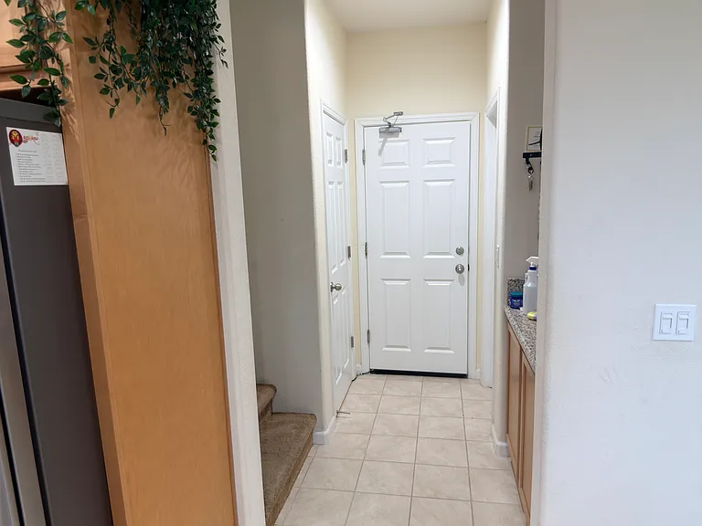1547 S Oliveira Dr — Photo 13