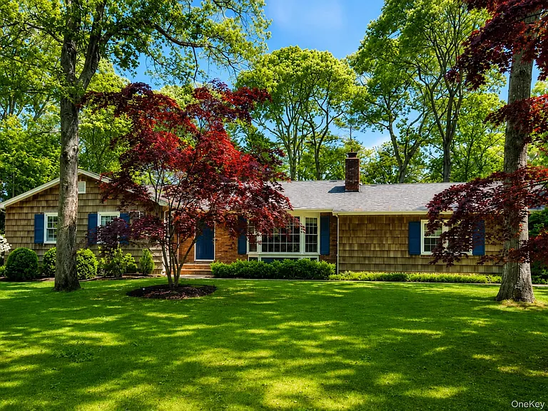 6 Holly Ln — Photo 1