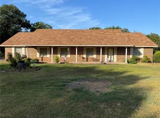 801 E Walker St, Groesbeck, TX 76642