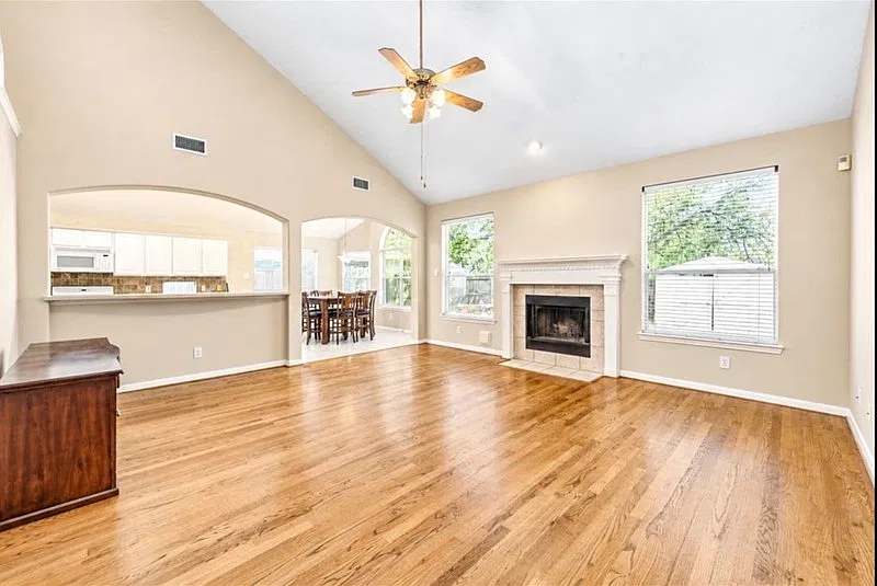 3835 Heritage Colony Dr, Missouri City, TX 77459 — Photo 4