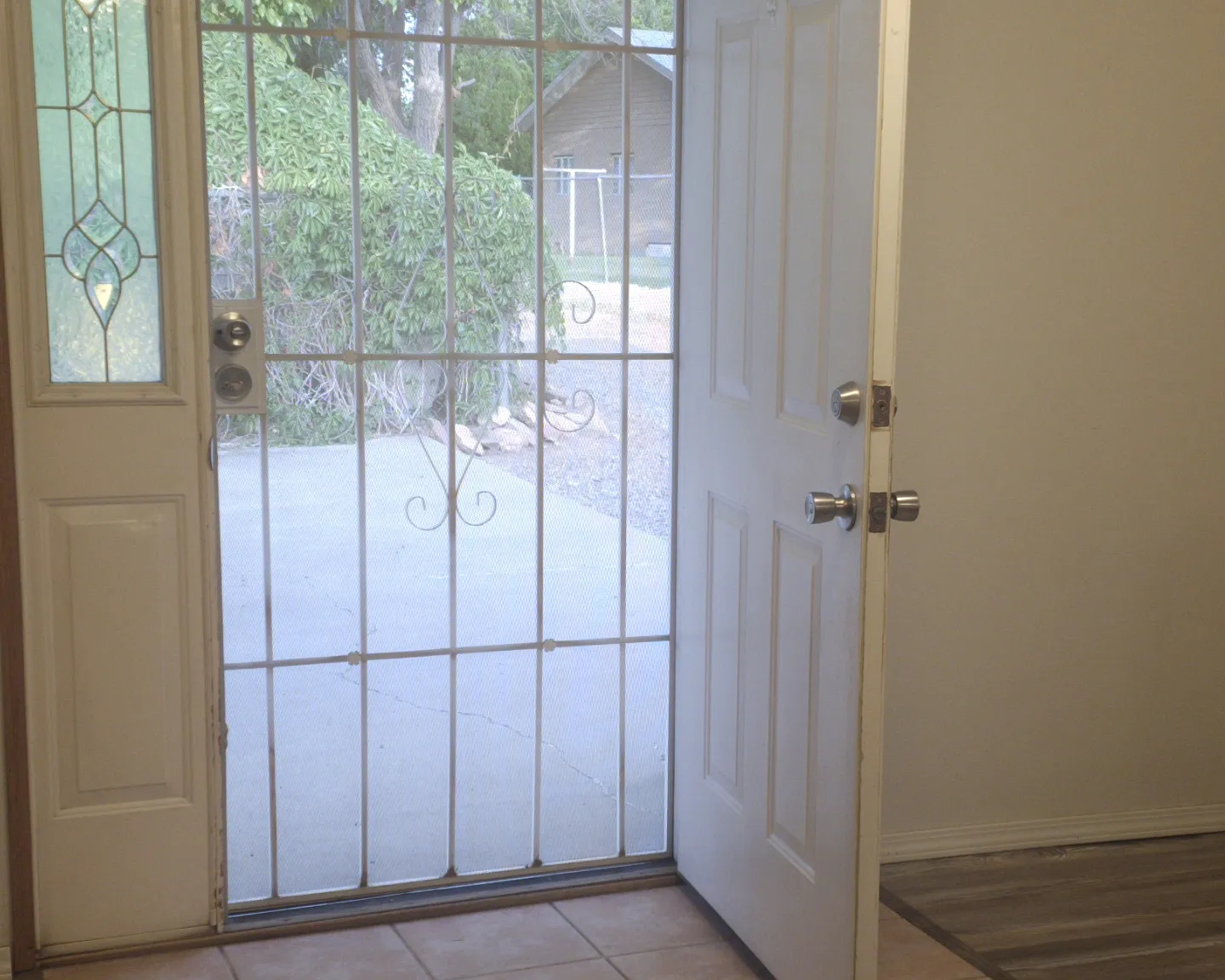 1 bed, 900 sqft, $1,000 — Photo 3