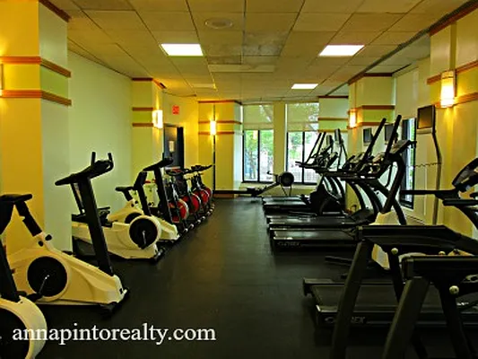Sold by Anna Pinto Realty | media 35