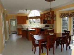 2588 Hillcrest Dr, Lansdale, PA 19446