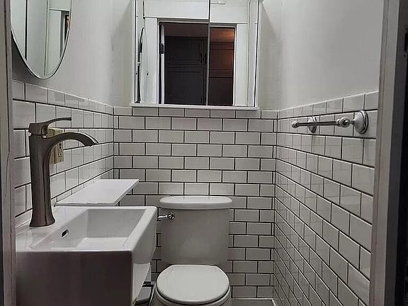 3rd image of 3224 Osborne Blvd