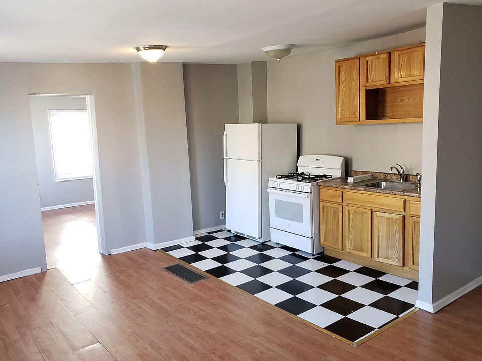 1st image of 2033 E York St #2