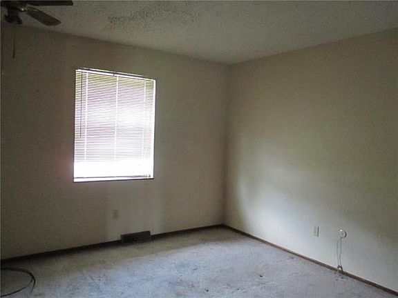 5th image of 10604 E 41st St
