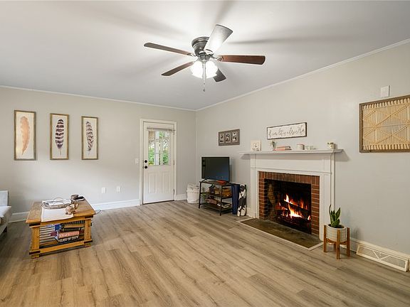 3rd image of 125 Clemson St