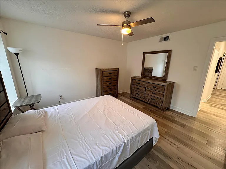 3131 Sw Fwy #C-35 — Photo 29