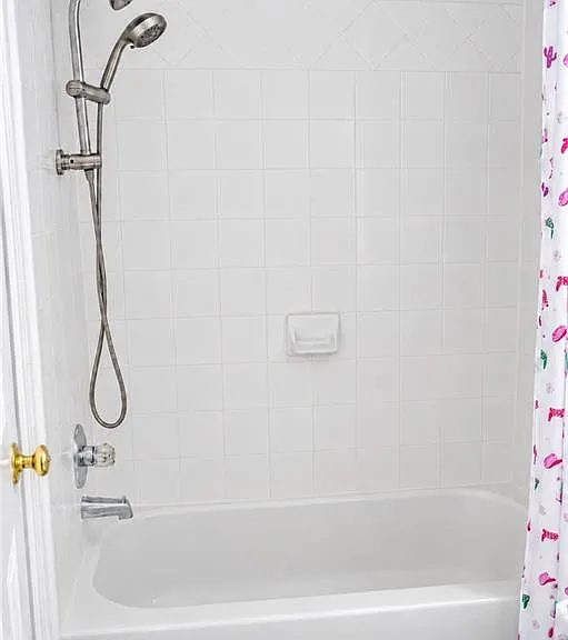 340 Nell Ct — Photo 25
