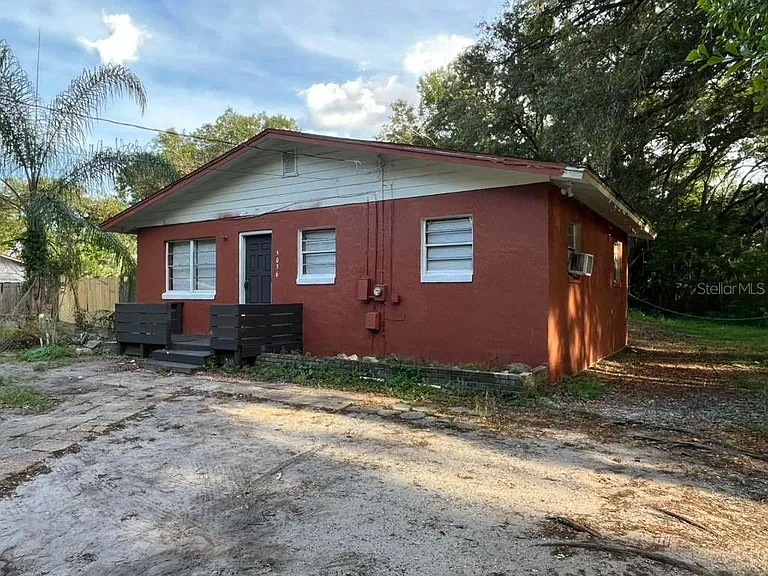 5036 College Dr — Photo 22