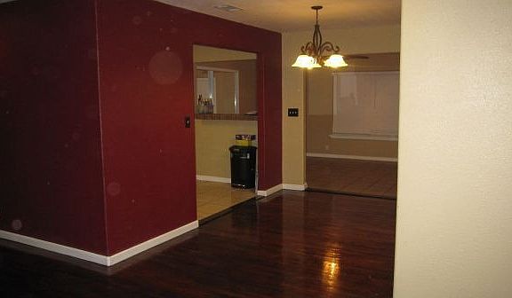 3rd image of 922 Zarsky Dr