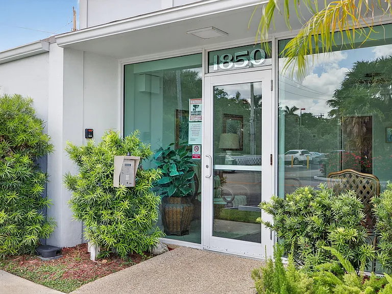 1850 S Ocean Dr #301 — Photo 17