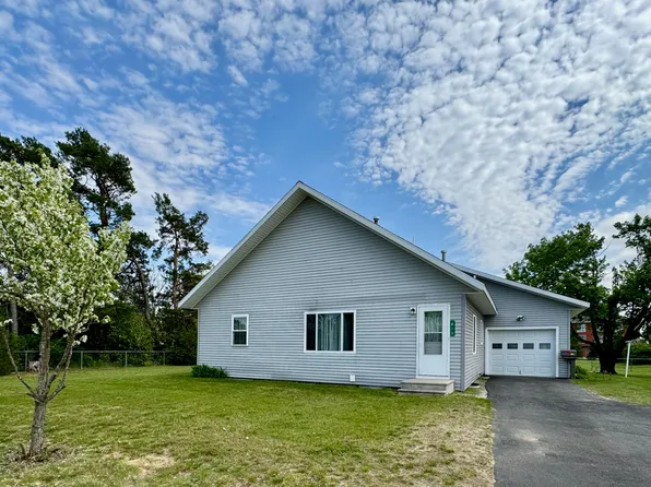 815 W Sheldon St, Gaylord, MI 49735