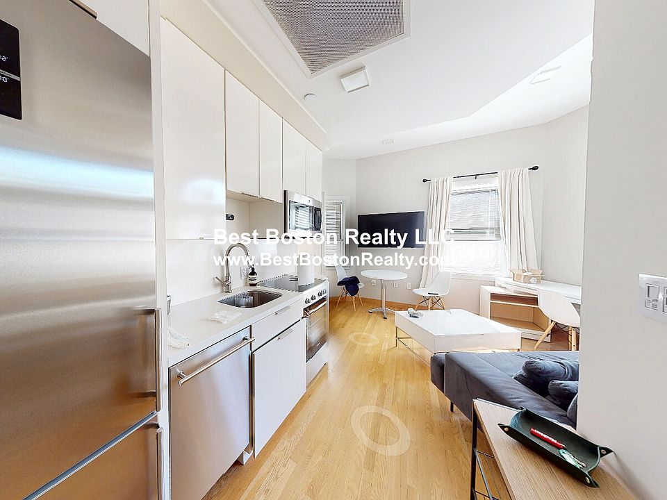 2nd image of 115A Mount Auburn St #15